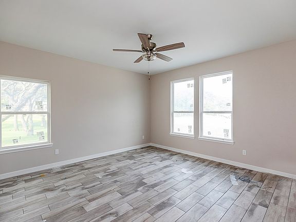 3rd image of 428 Augusta Dr