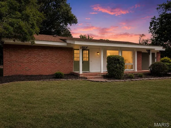 1524 Tryon Dr, Saint Louis, MO 63146
