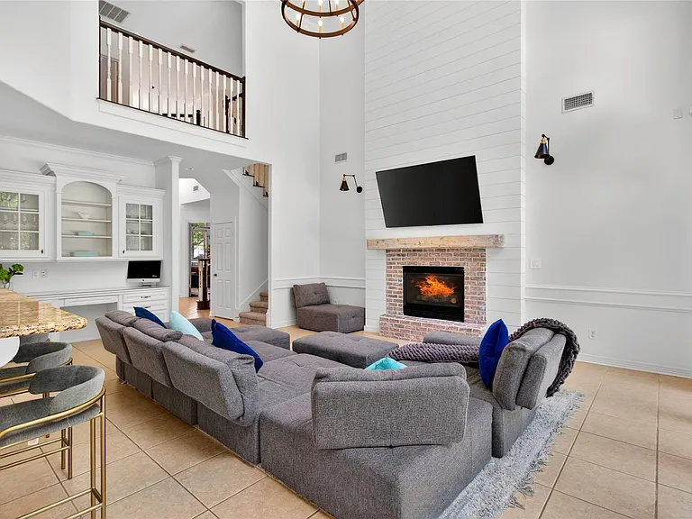 10626 Crystal Cove Dr — Photo 32