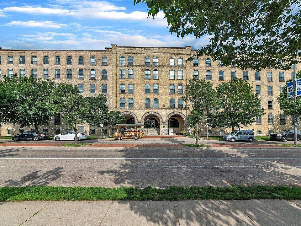 1st image of 940 Monroe Ave NW Unit 429