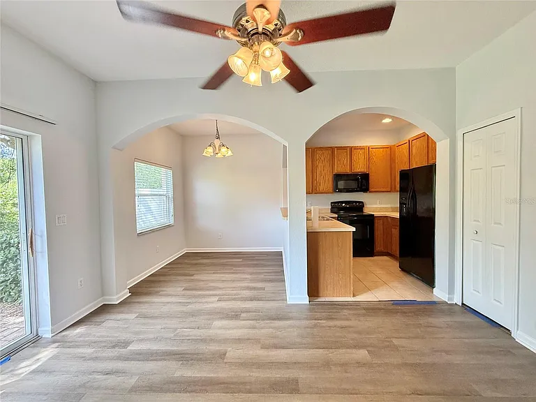 823 Pine Pointe Ln #1 — Photo 2