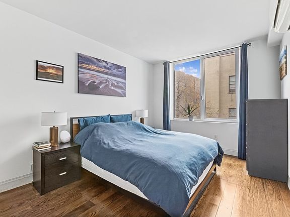 5th image of 954 Bergen St APT 4F