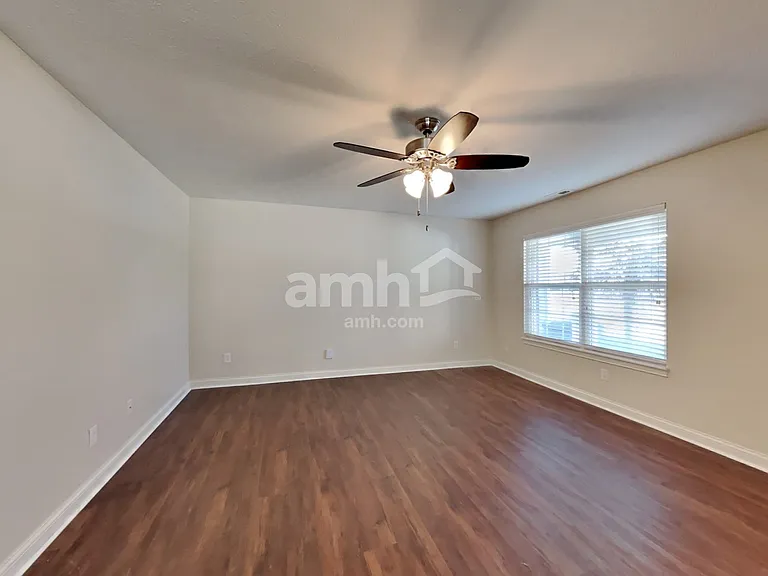 681 Bridgebend Run — Photo 7