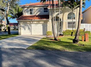 9841 SW 3rd St, Pembroke Pines, FL 33025
