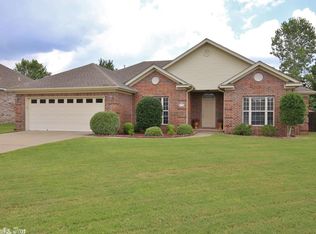 141 Congressional Dr, Little Rock, AR 72210