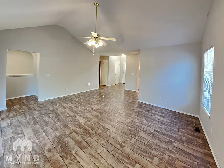 711 N Jonathan Ave — Photo 10