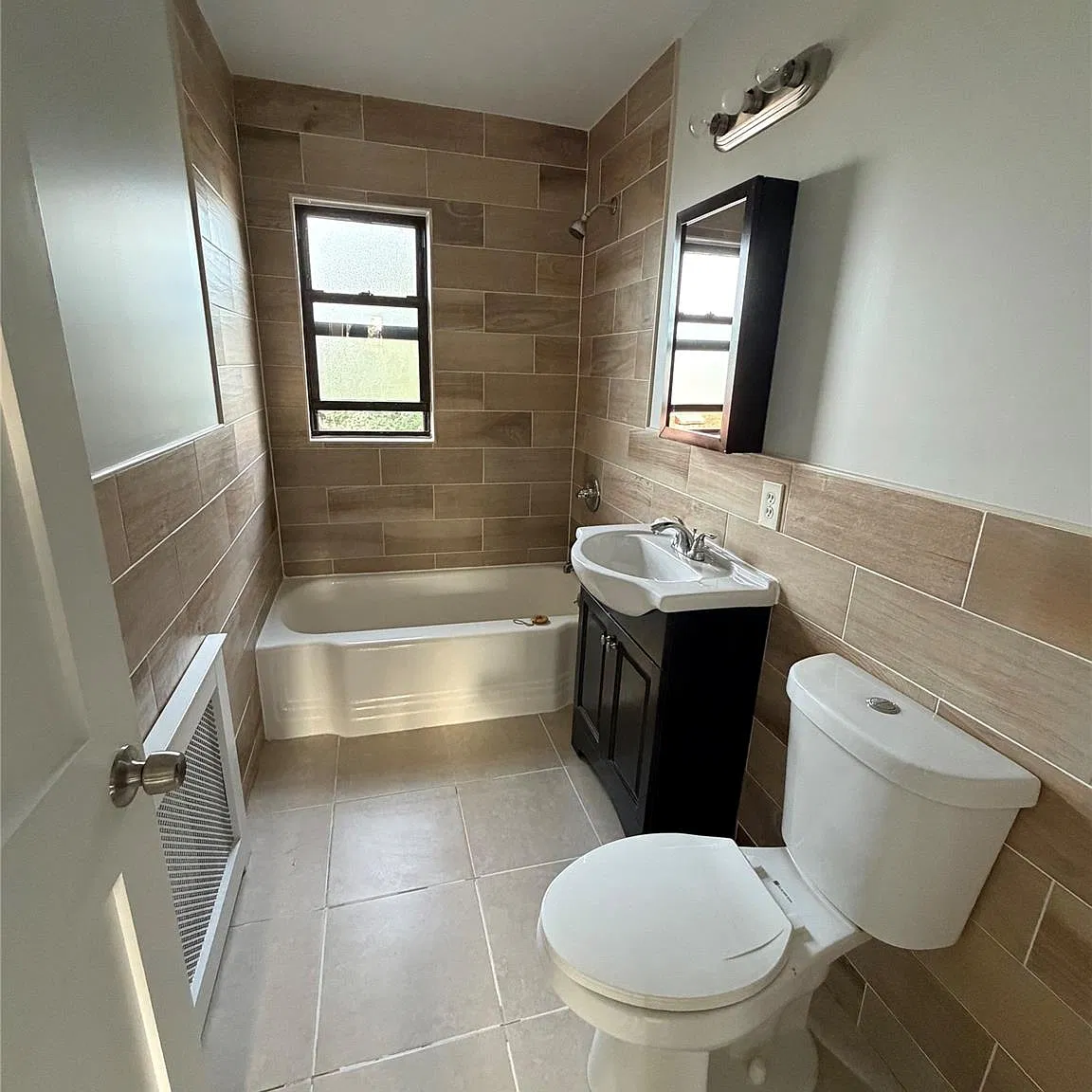 1 bed, 1.0 bath, 500 sqft, $2,350 — Photo 4