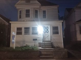 825 Bradt St, Schenectady, NY 12306