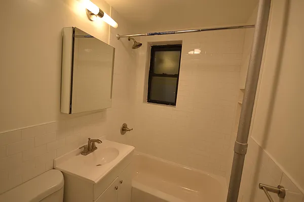 Rented by Silverstein Collection LLC  | media 12