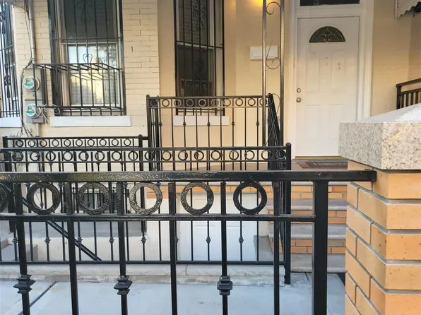 318 Montauk Avenue, Brooklyn, NY 11208