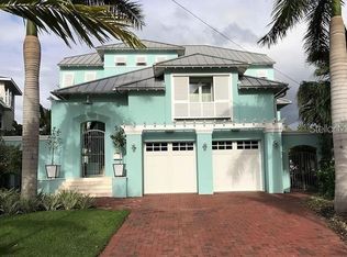 1960 Arrowhead Dr NE, Saint Petersburg, FL 33703
