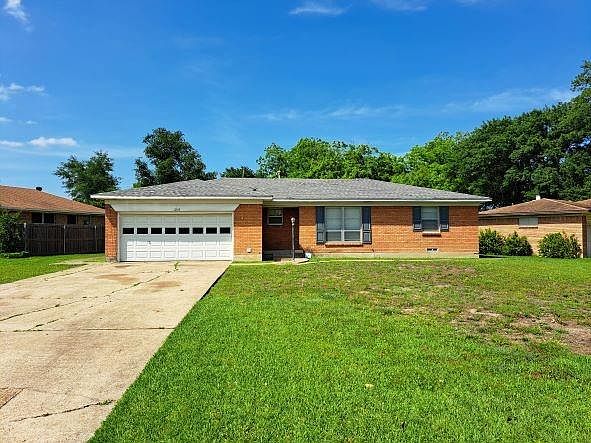 1st image of 1215 Tosch Ln