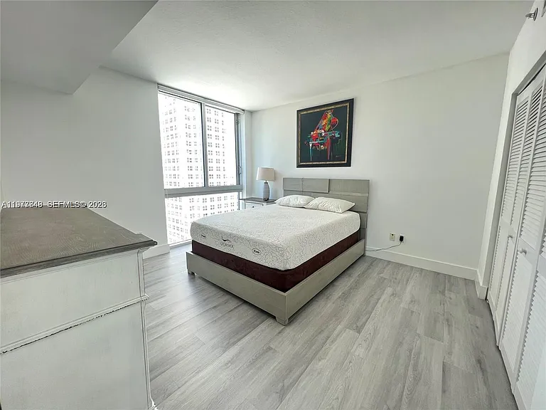 325 S Biscayne Blvd #2415 — Photo 8
