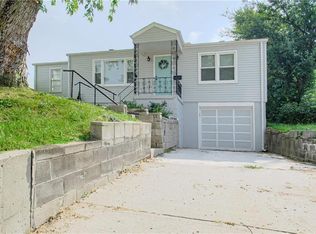 6331 N Oak Trafficway, Kansas City, MO 64118