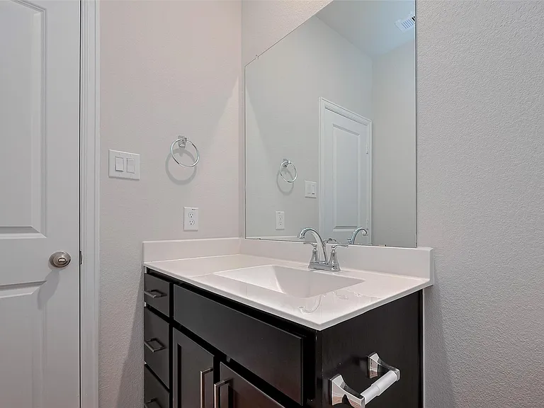 2405 Seamist Cove Ln — Photo 26