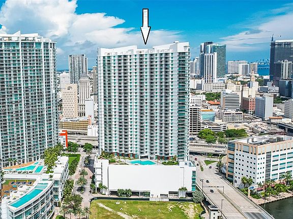 3rd image of 300 S Biscayne Blvd #T-2802