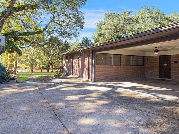 3rd image of 4106 Walnut Dr