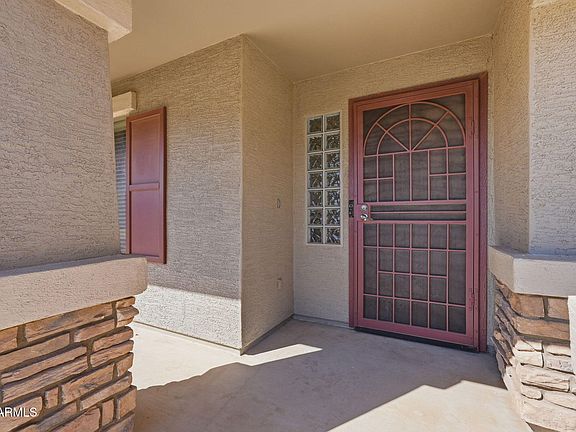 3rd image of 38528 N DAVE Street
