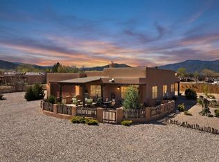 25 Medina Lane, Ranchos de Taos, NM 87557