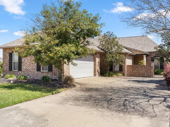 6105 W Azalea Dr, Lake Charles, LA 70605