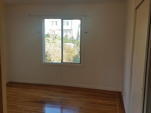 4th image of 235 Dublin St