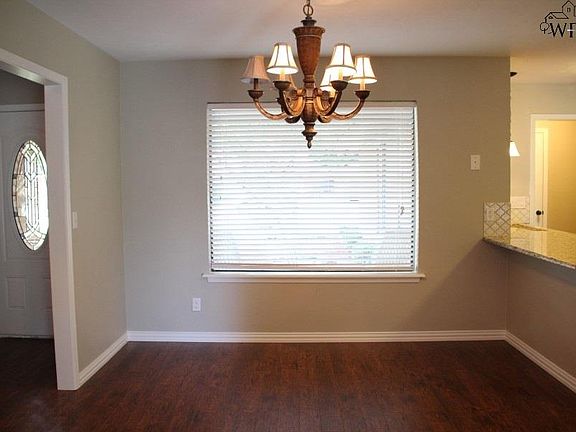 5th image of 4429 Prince Edward Dr