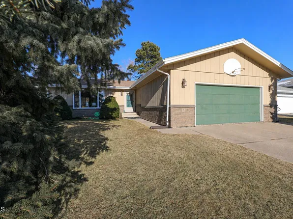 524 Weatherby Way, Bismarck, ND 58503