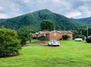 124 Mill Pond Rd, Elizabethton, TN 37643