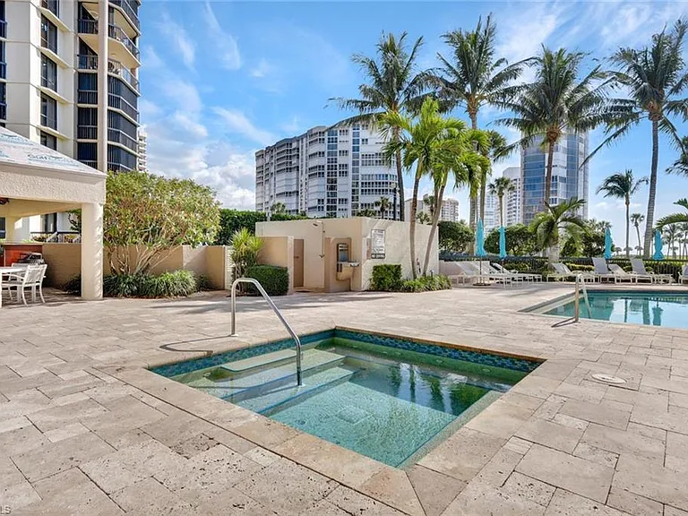 4551 Gulf Shore Blvd N #505 — Photo 30