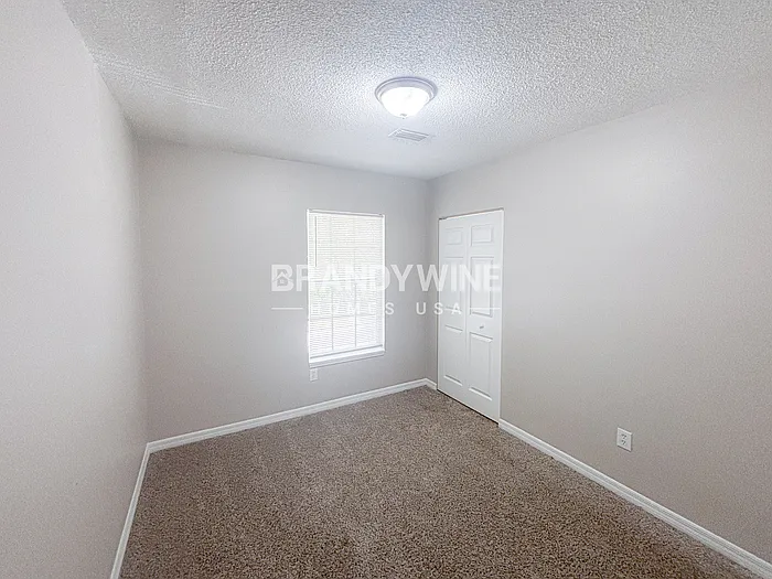 803 E Baker St — Photo 21