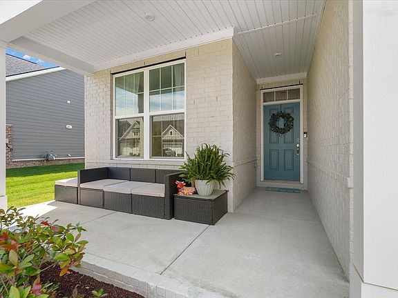 5th image of 1413 Autumn Leaf Ln