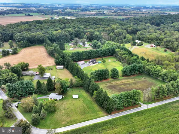 390 Swope Rd, Bethel, PA 19507