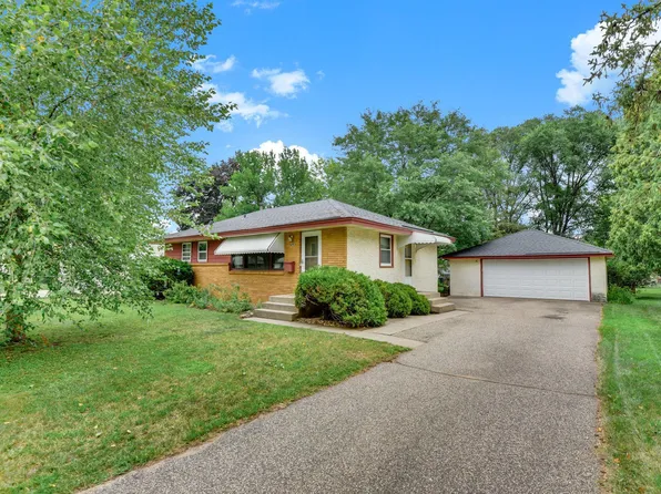 7024 Drew Ave N, Brooklyn Center, MN 55429