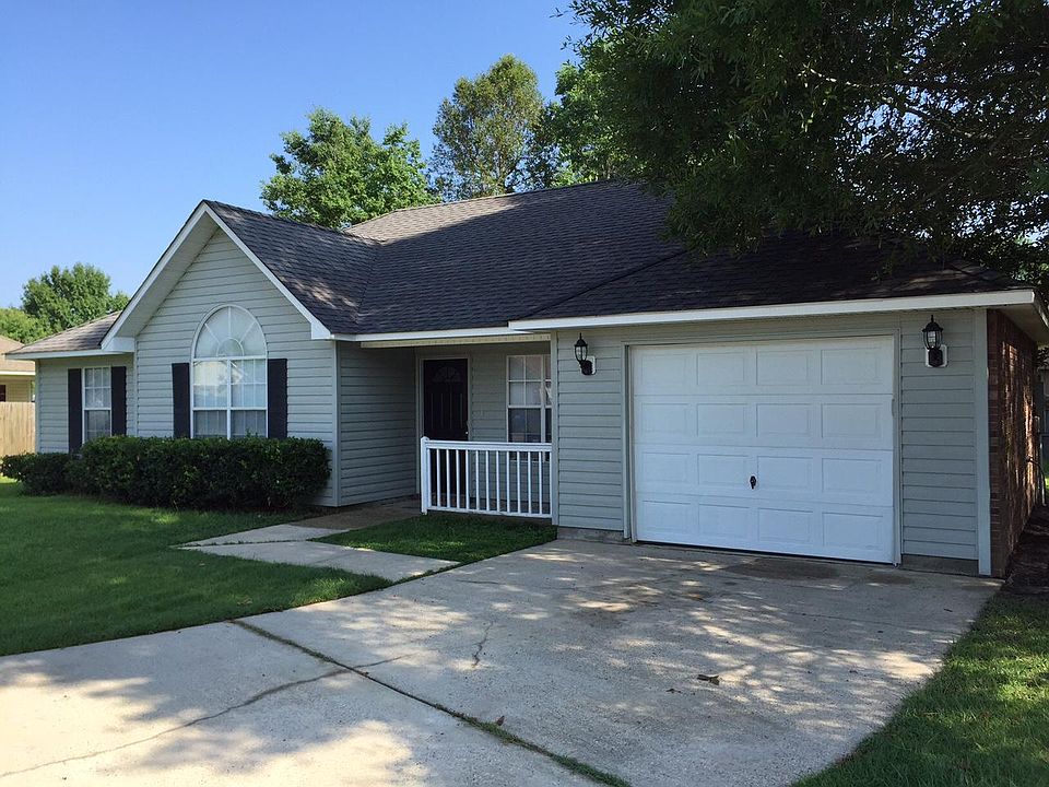 1st image of 502 Woodward Dr