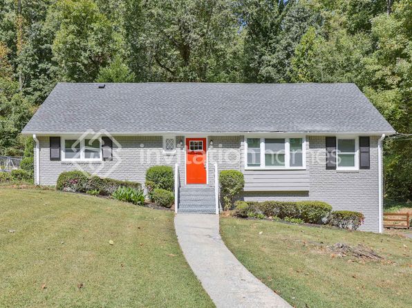 2635 Arrowood Dr