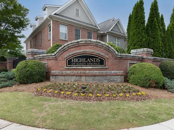 7280 Glisten Ave, Sandy Springs, GA 30328