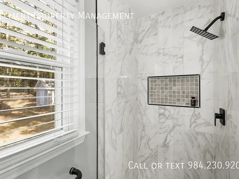 3641 Meadow Creek Ln — Photo 13