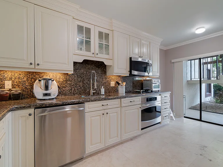 13400 Polo Rd W #104 — Photo 6