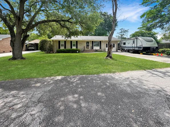 1852 Pickens St, Georgetown, SC 29440