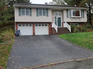 7 Brewster Rd, Monroe, NY 10950