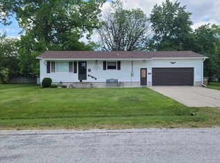 1104 College St, Greenfield, IL 62044