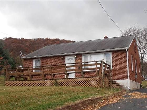 2nd image of 1104 Wolf St