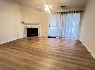 12 Rio Grande Cir APT 5, Florence, KY 41042