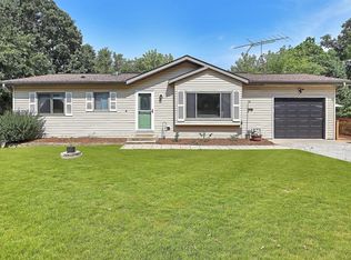 N2404 Giles DRIVE, Burlington, WI 53105
