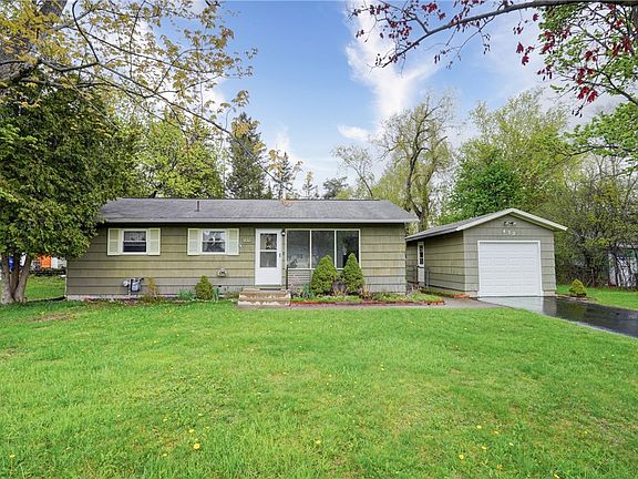 2nd image of 432 Hollybrook Rd