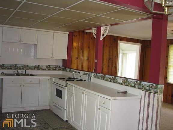 4th image of 541 Hilltop Dr
