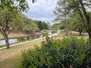 649 Cimarron Trl, Irving, TX 75063