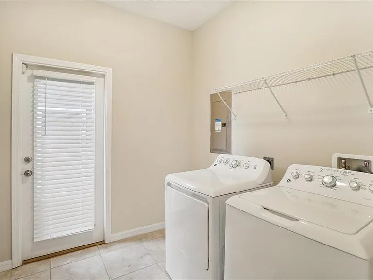 17575 Brighton Lake Rd — Photo 11