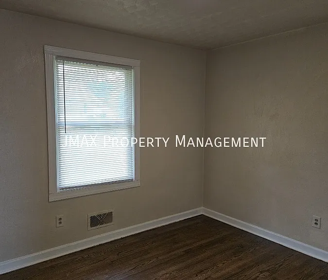 1515 Dunbar St NW — Photo 14