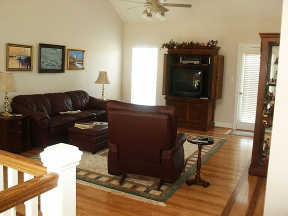 5th image of 49 Long Lake Dr